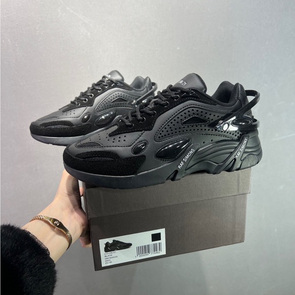RAF SIMONS cylon 21 runner sneakers in black - Picture 3 of 4